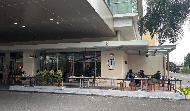 Anomali Coffee & Kitchen
