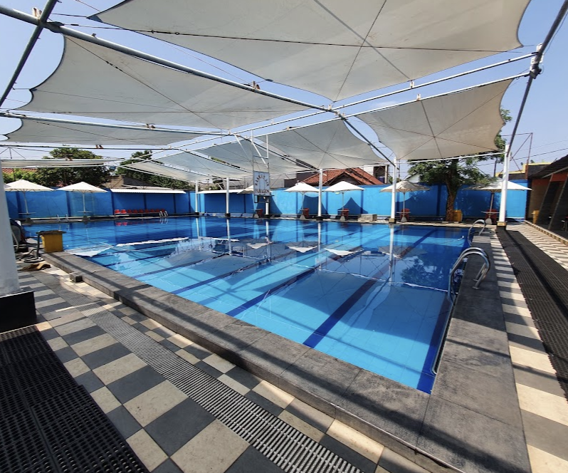 Kolam Renang Paragon